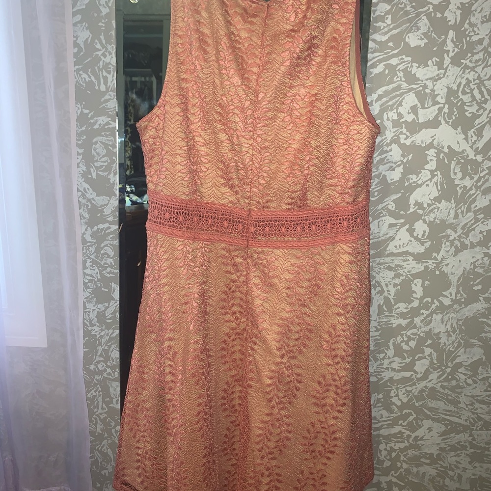 Dress - Picture 4 of 5